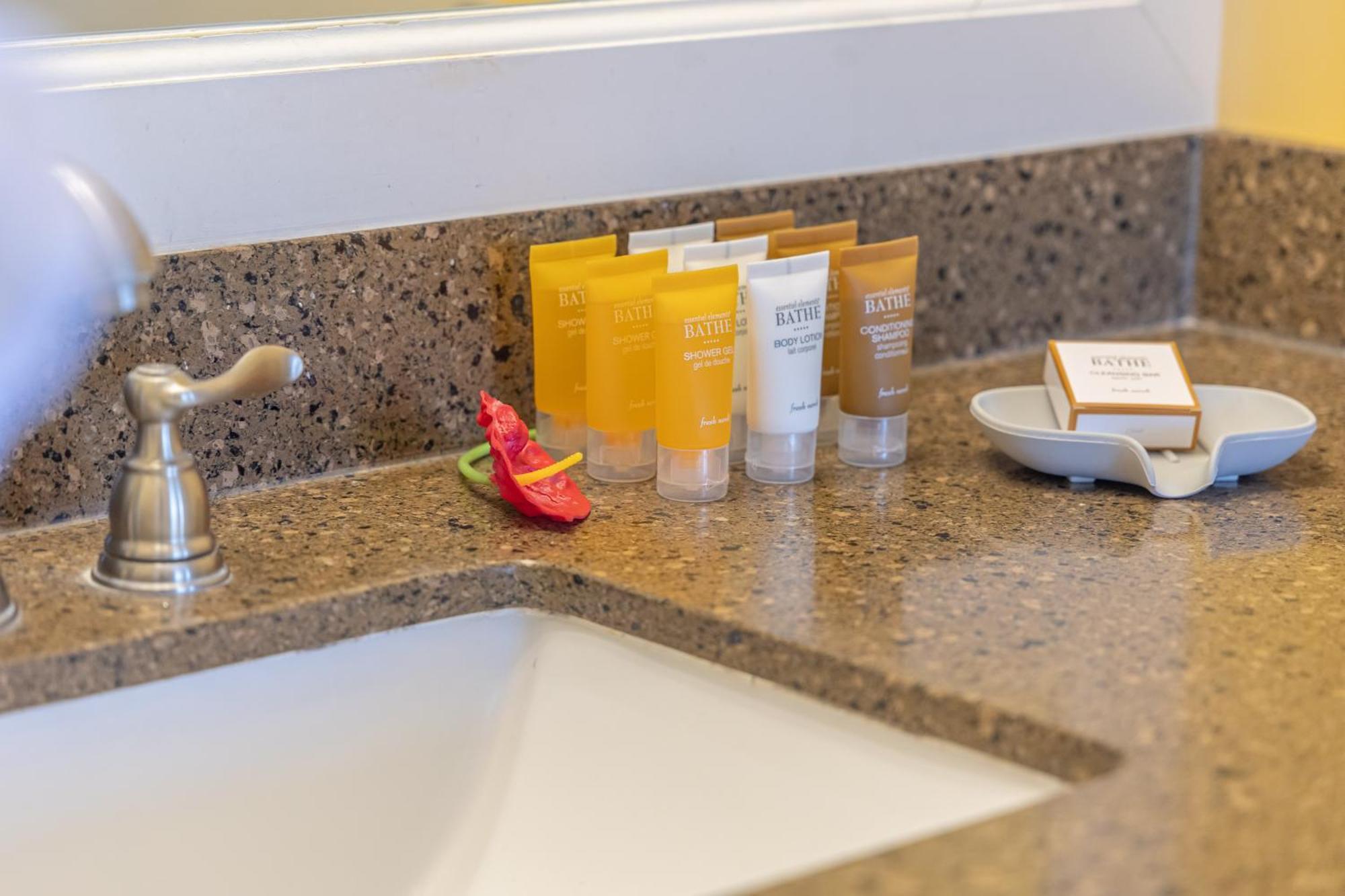 Beautiful 1Br, Steps To Waikiki Beach And Parking Гонолулу Экстерьер фото